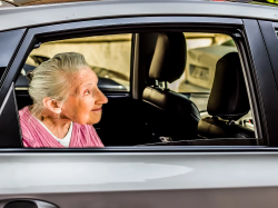 Taxi VSL pour accompagner un patient à ses séances de rééducation dans le Var